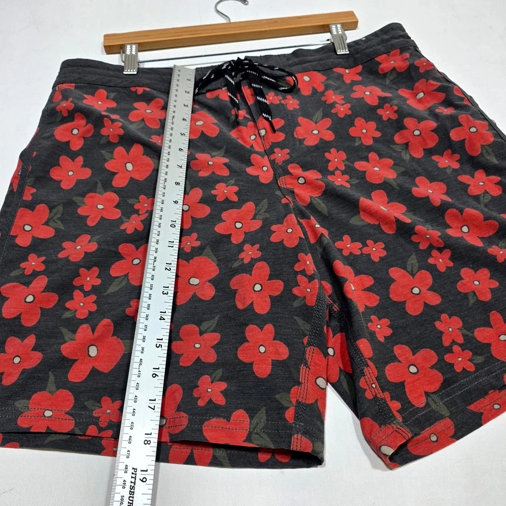 Jacks Surfboards Board Shorts Mens 36 Black Red Floral Hibiscus Swim Trunks Surf